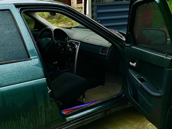 2011 Lada (ВАЗ) Priora I, зелёный, 299000 рублей - вид 4