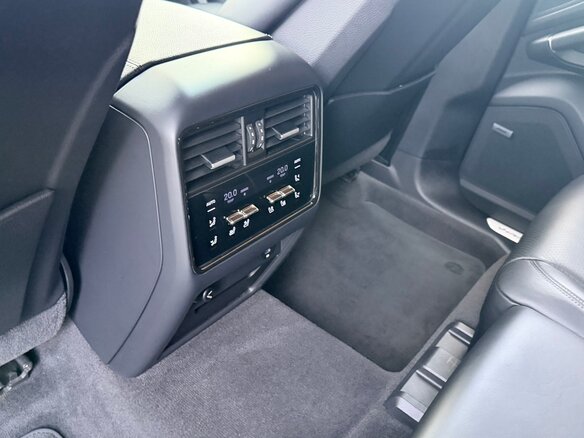 2020 Porsche Cayenne III, серый, 7590000 рублей - вид 27