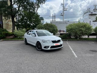 2011 Skoda Octavia RS II Рестайлинг, белый, 950000 рублей, вид 2