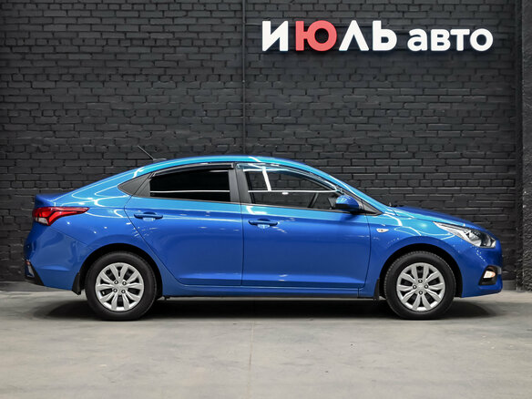 2017 Hyundai Solaris II, синий, 1320000 рублей - вид 9