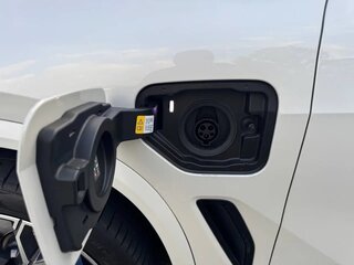 2021 BMW X5 45e IV (G05/G18), белый, 9350000 рублей, вид 2