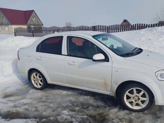 2011 Chevrolet Aveo I Рестайлинг, белый, 430000 рублей, вид 4