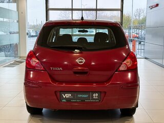 2010 Nissan Tiida I Рестайлинг, красный, 817000 рублей, вид 5
