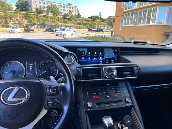 2020 Lexus IS 300 III Рестайлинг, чёрный - вид 12