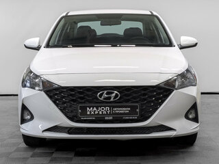 2022 Hyundai Solaris II Рестайлинг, белый, 1550000 рублей, вид 2