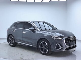 2023 Audi Q3 35 TFSI II (F3), серебристый, 2000000 рублей, вид 3