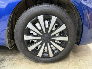 2014 Hyundai Solaris I, синий, 600021 рублей, вид 4