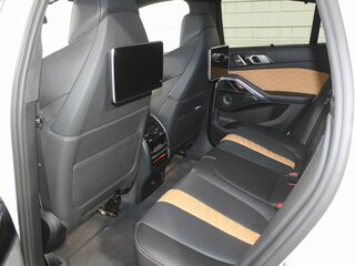 2022 BMW X6 M Competition III (F96), белый, 12050000 рублей, вид 3