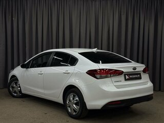 2017 Kia Cerato III Рестайлинг (Classic), белый, 1199777 рублей, вид 2