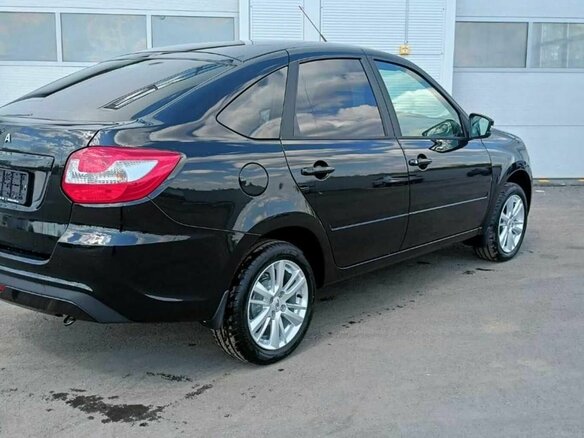 2026 Lada (ВАЗ) Granta I Рестайлинг, чёрный, 1140000 рублей - вид 1
