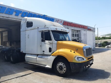 2002 Freightliner Columbia, белый, 950000 рублей, вид 4