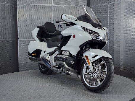 2023 Honda GL 1800 Gold Wing, белый, 2889000 рублей, вид 3