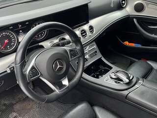 2017 Mercedes-Benz E-Класс 200 V (W213, S213, C238), чёрный, 1750000 рублей, вид 4