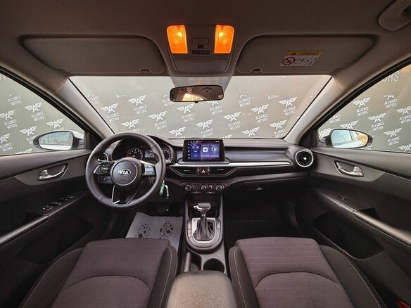 2021 Kia Cerato IV Рестайлинг, белый, 1565000 рублей - вид 12