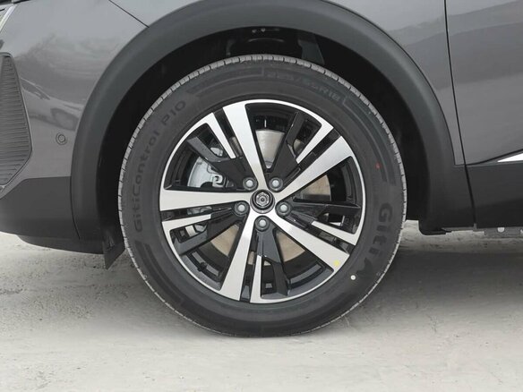 2026 Peugeot 5008 II Рестайлинг, серый, 2800000 рублей - вид 9