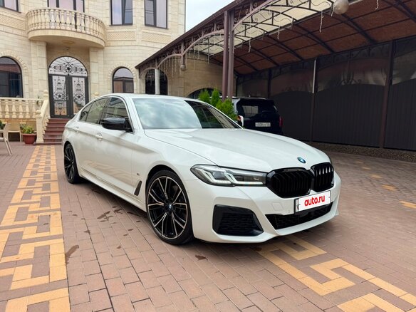 2021 BMW 5 серии 520i VII (G30/G31/G38) Рестайлинг, белый, 5200000 рублей - вид 1