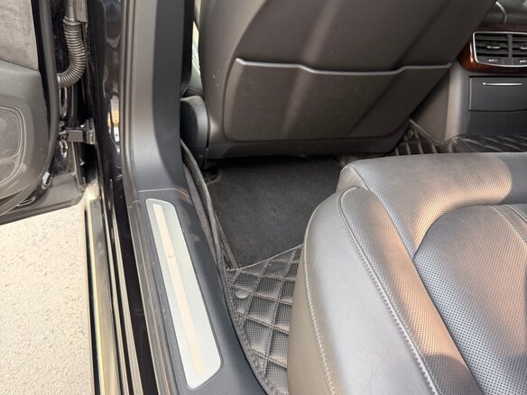 2012 Audi A8 Long III (D4), чёрный, 2700000 рублей - вид 32