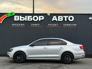 2013 Volkswagen Jetta VI, серебристый, 1390000 рублей, вид 4