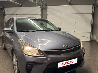2019 Kia Rio IV, серый, 995000 рублей, вид 1