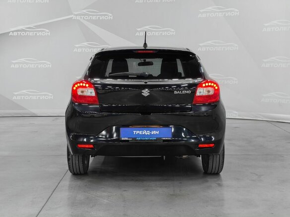2015 Suzuki Baleno II, чёрный, 910000 рублей - вид 4
