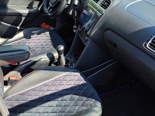 2017 Volkswagen Polo V Рестайлинг, чёрный, 1020000 рублей, вид 5