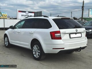 2018 Skoda Octavia III (A7) Рестайлинг, белый, 1700000 рублей, вид 3