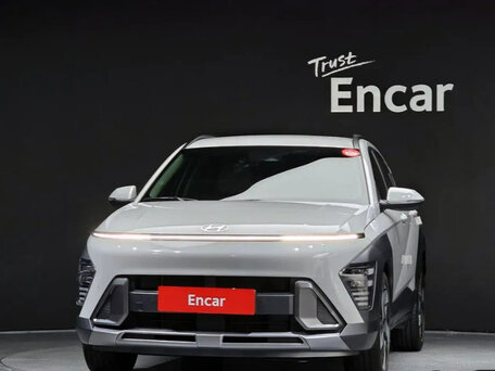 2023 Hyundai Kona II (SX2), серебристый, 2000000 рублей, вид 3
