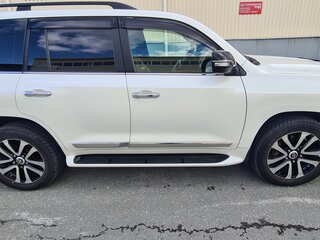 2019 Toyota Land Cruiser 200 Series Рестайлинг 2, белый, 10500000 рублей, вид 2
