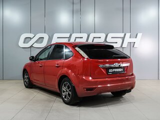 2010 Ford Focus II Рестайлинг, красный, 530000 рублей, вид 2