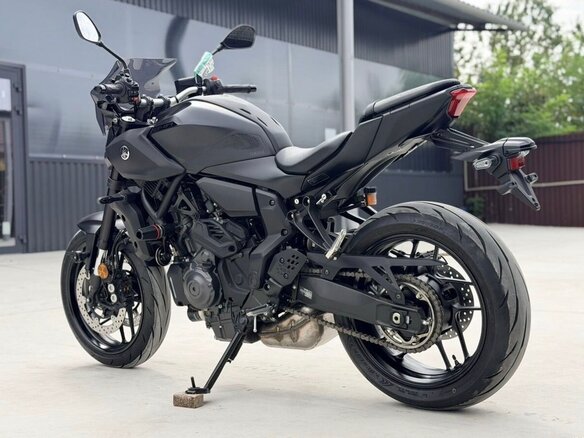 2025 Yamaha MT-07 (FZ-07), чёрный - вид 5
