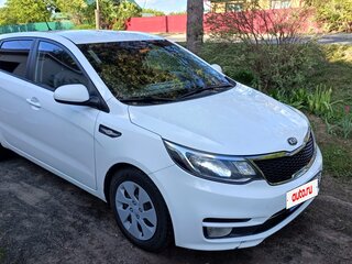 2015 Kia Rio III Рестайлинг, белый, 705000 рублей, вид 3