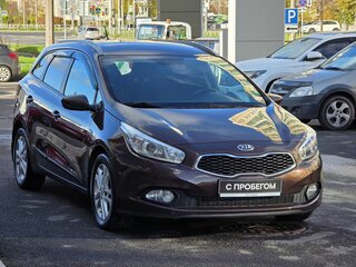 2013 Kia Ceed II, коричневый, 930000 рублей, вид 3