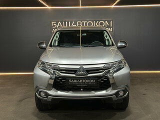 2017 Mitsubishi Pajero Sport III, серебристый, 2949000 рублей, вид 2