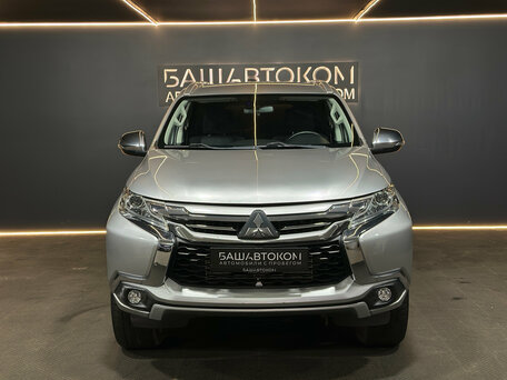 2017 Mitsubishi Pajero Sport III, серебристый, 2840000 рублей, вид 2