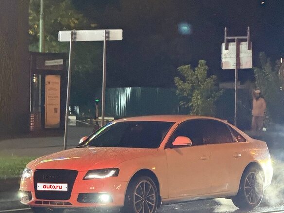 2010 Audi A4 IV (B8), белый, 1100000 рублей - вид 3