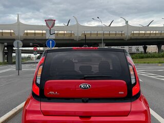 2017 Kia Soul II Рестайлинг, красный, 1499000 рублей, вид 5