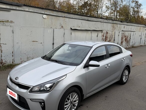 2020 Kia Rio IV, серый