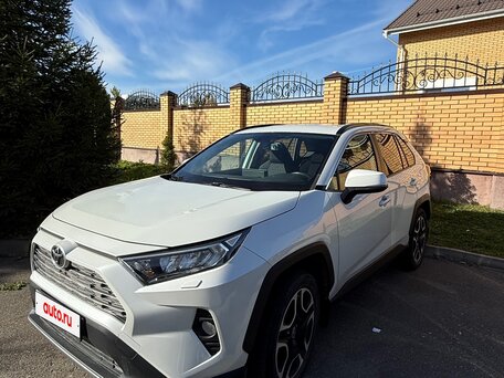 2020 Toyota RAV4 V (XA50), белый, 2940000 рублей, вид 1