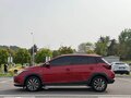 2022 Toyota Yaris IV, красный, 1165000 рублей - вид 3