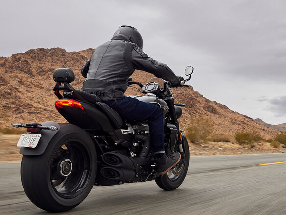 2026 Triumph Rocket 3, чёрный, 3990000 рублей - вид 17