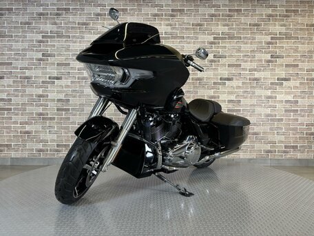 2024 Harley-Davidson Road Glide, чёрный, 3100000 рублей, вид 2