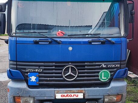 2001 Mercedes-Benz Фургон (6х2), синий, 2100000 рублей, вид 1