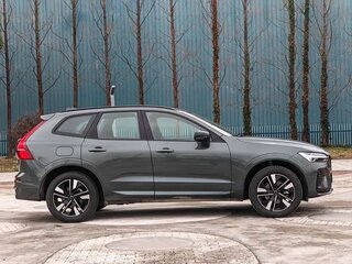 2026 Volvo XC60 II Рестайлинг 3, серый, 5985404 рублей, вид 4