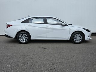 2022 Hyundai Elantra VII (CN7), белый, 1890000 рублей, вид 4