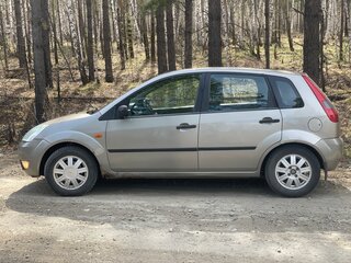 2004 Ford Fiesta Mk5, бежевый, 240000 рублей, вид 5
