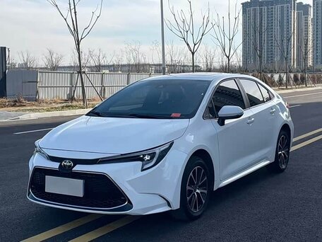 2024 Toyota Corolla Sporty XII (E210) Рестайлинг, белый, 1354000 рублей, вид 1