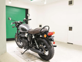 2025 Triumph Bonneville T120, чёрный, 1300000 рублей, вид 4