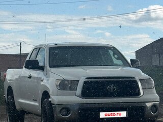2011 Toyota Tundra CrewMax II, белый, 3050000 рублей, вид 1
