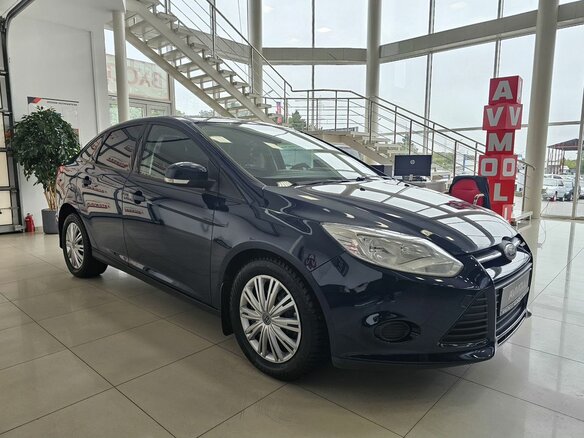 2015 Ford Focus III, синий, 1099000 рублей - вид 3