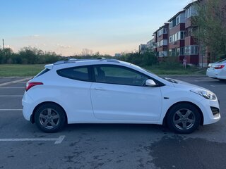 2015 Hyundai i30 II Рестайлинг, белый, 968000 рублей, вид 3